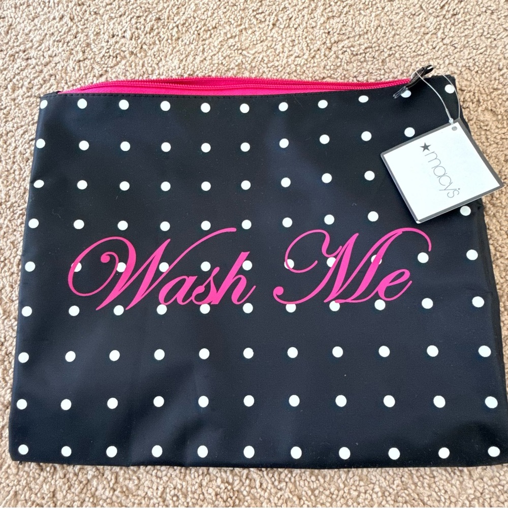 Macy’s Wear Me Wash Me Polka Dot Lingerie Travel Pouch Set Black Pink NWT
